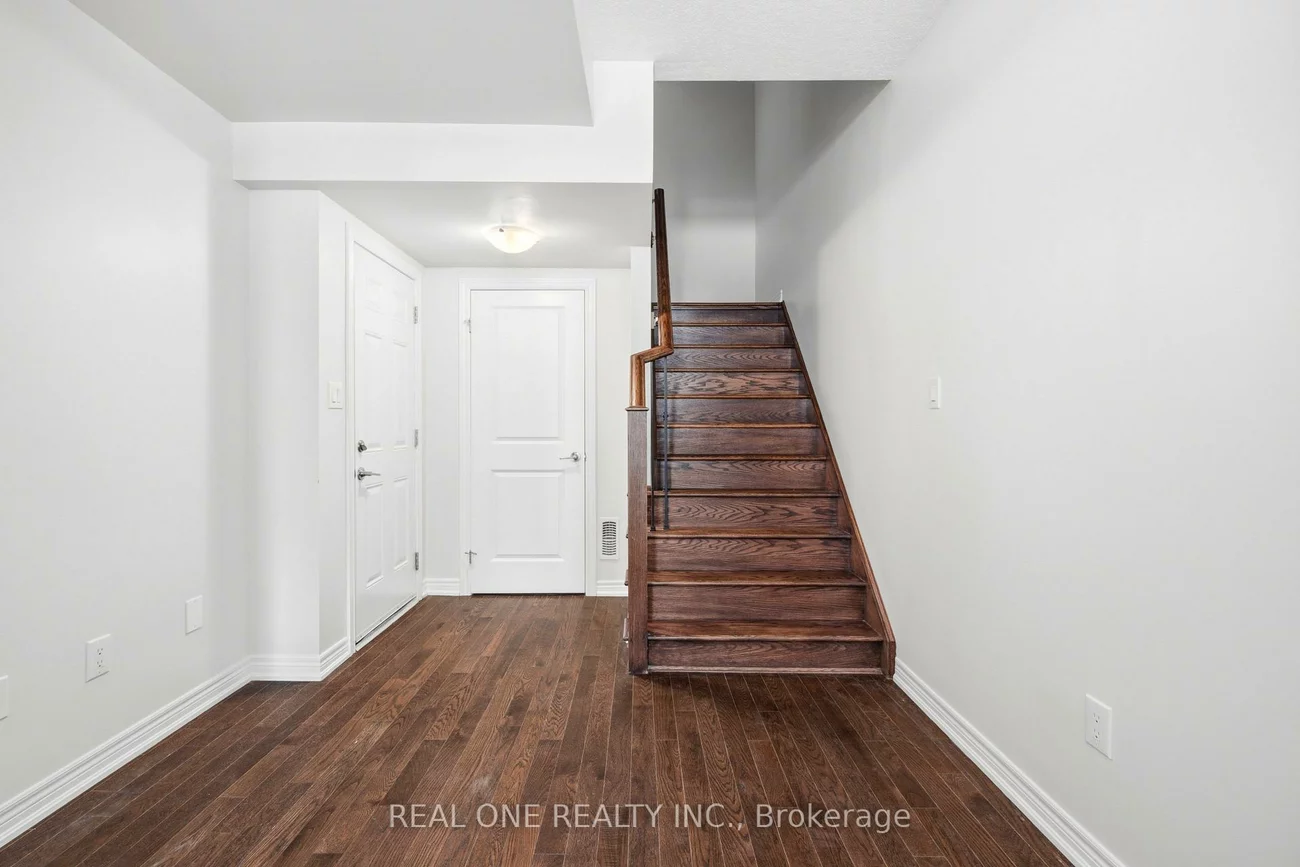 380, Cranbrook, 1010 - JM Joshua Meadows, Oakville