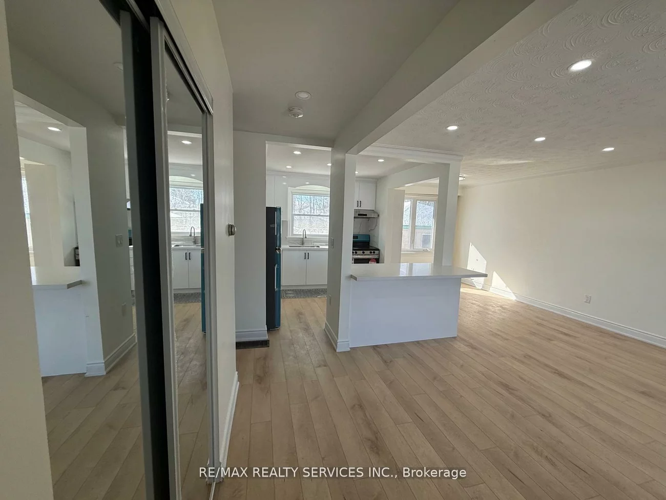 234, Morden, 1020 - WO West, Oakville