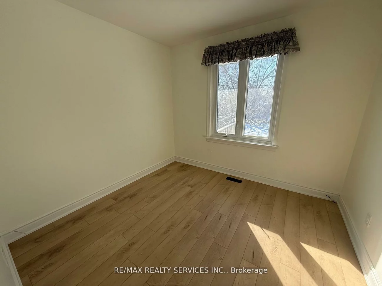 234, Morden, 1020 - WO West, Oakville