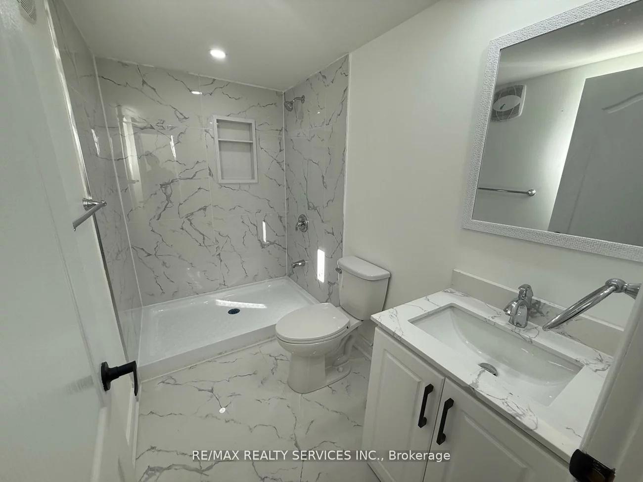 234, Morden, 1020 - WO West, Oakville