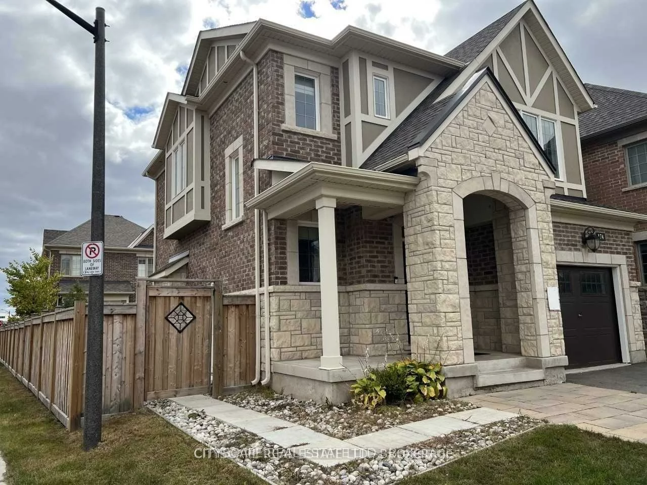 174, Fowley, 1008 - GO Glenorchy, Oakville