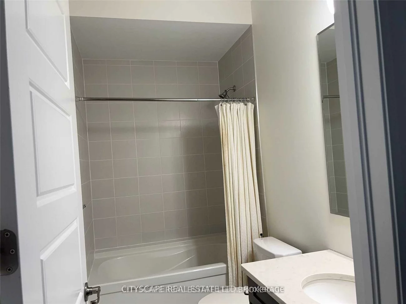 174, Fowley, 1008 - GO Glenorchy, Oakville