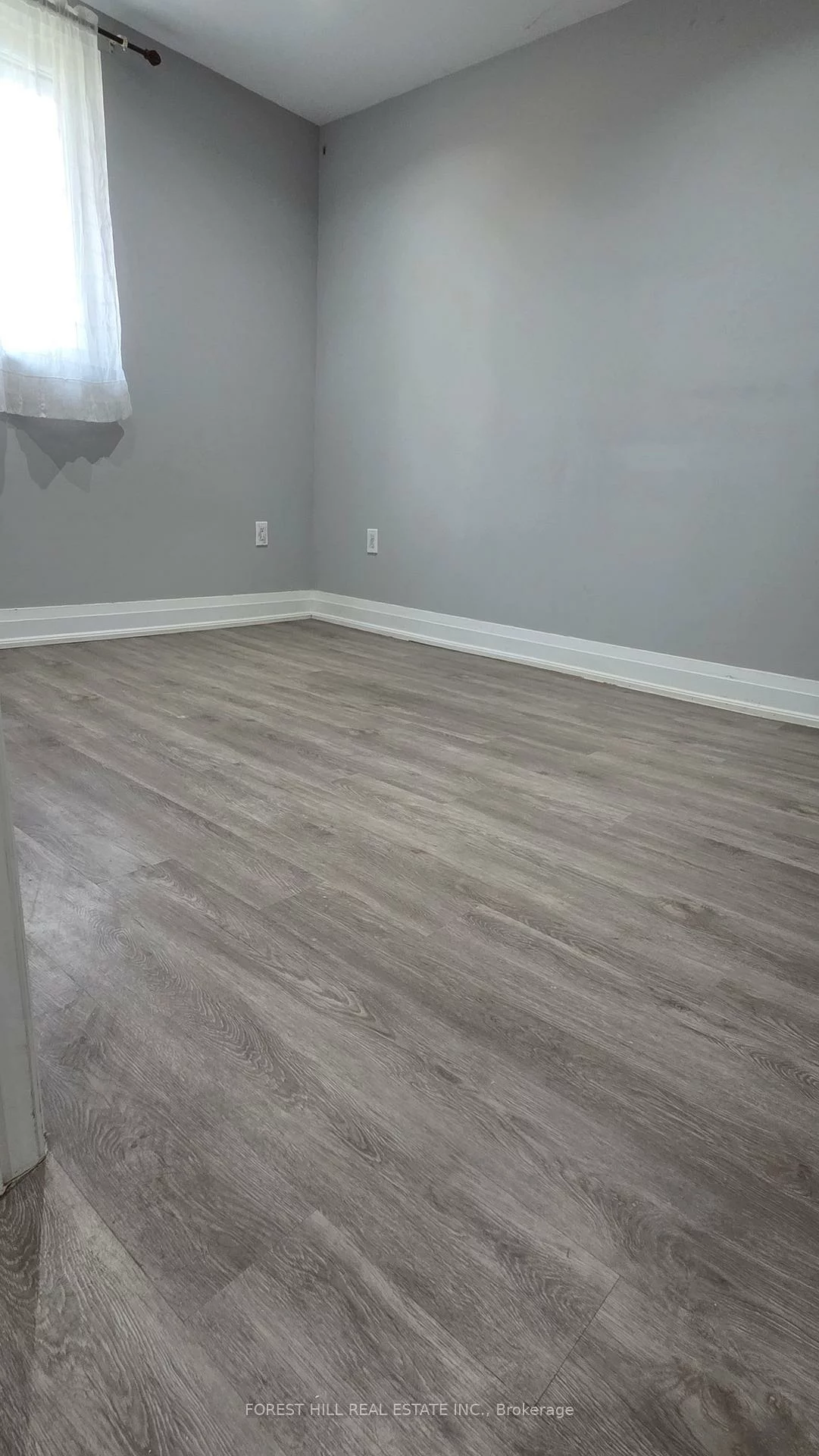 181, North Service, 1003 - CP College Park, Oakville