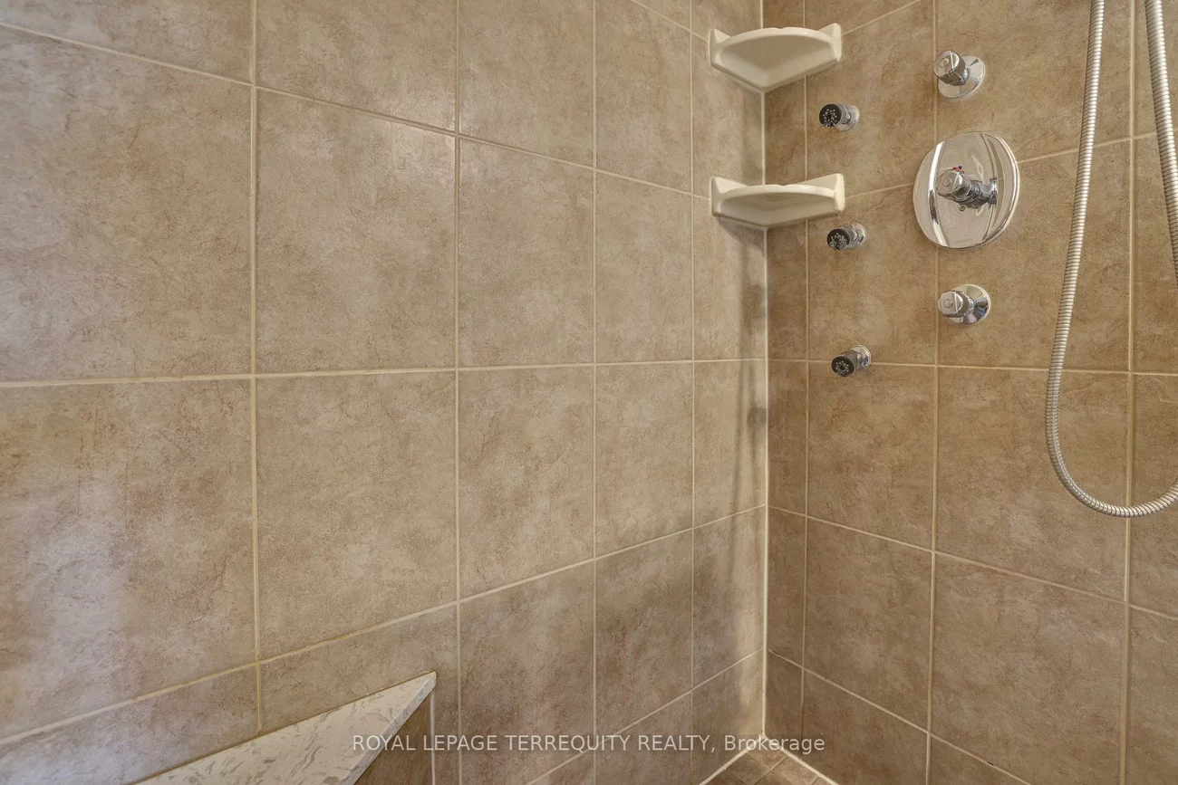 369, Rosegate, 1018 - WC Wedgewood Creek, Oakville