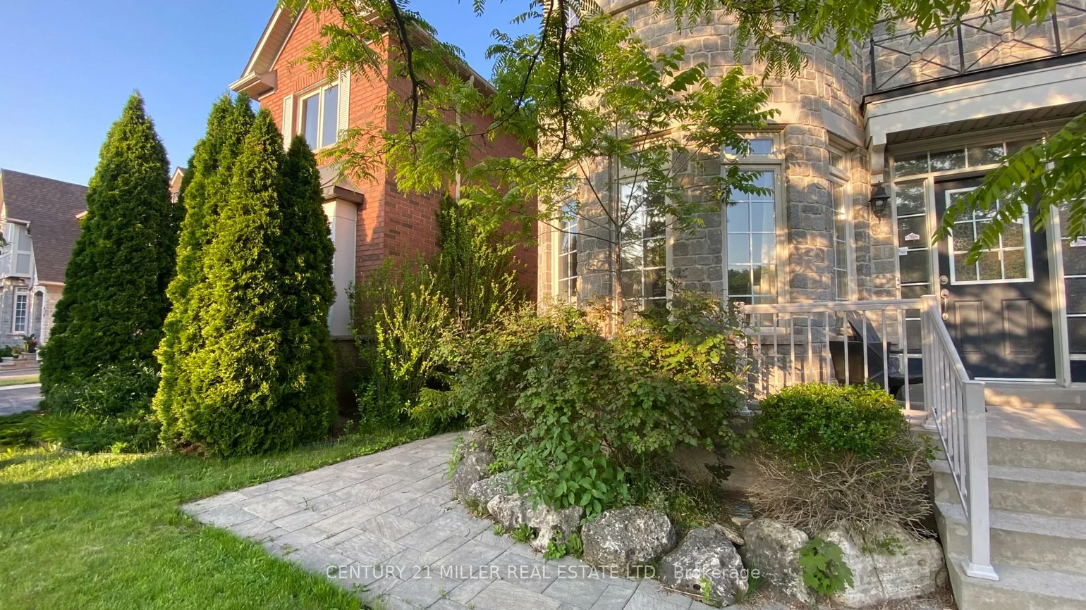 3384, Springflower, 1001 - BR Bronte, Oakville