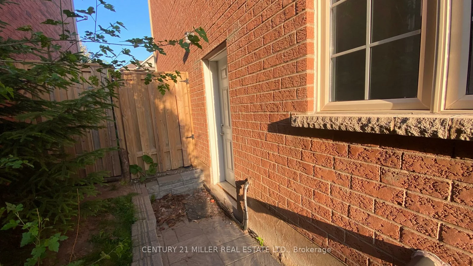 3384, Springflower, 1001 - BR Bronte, Oakville