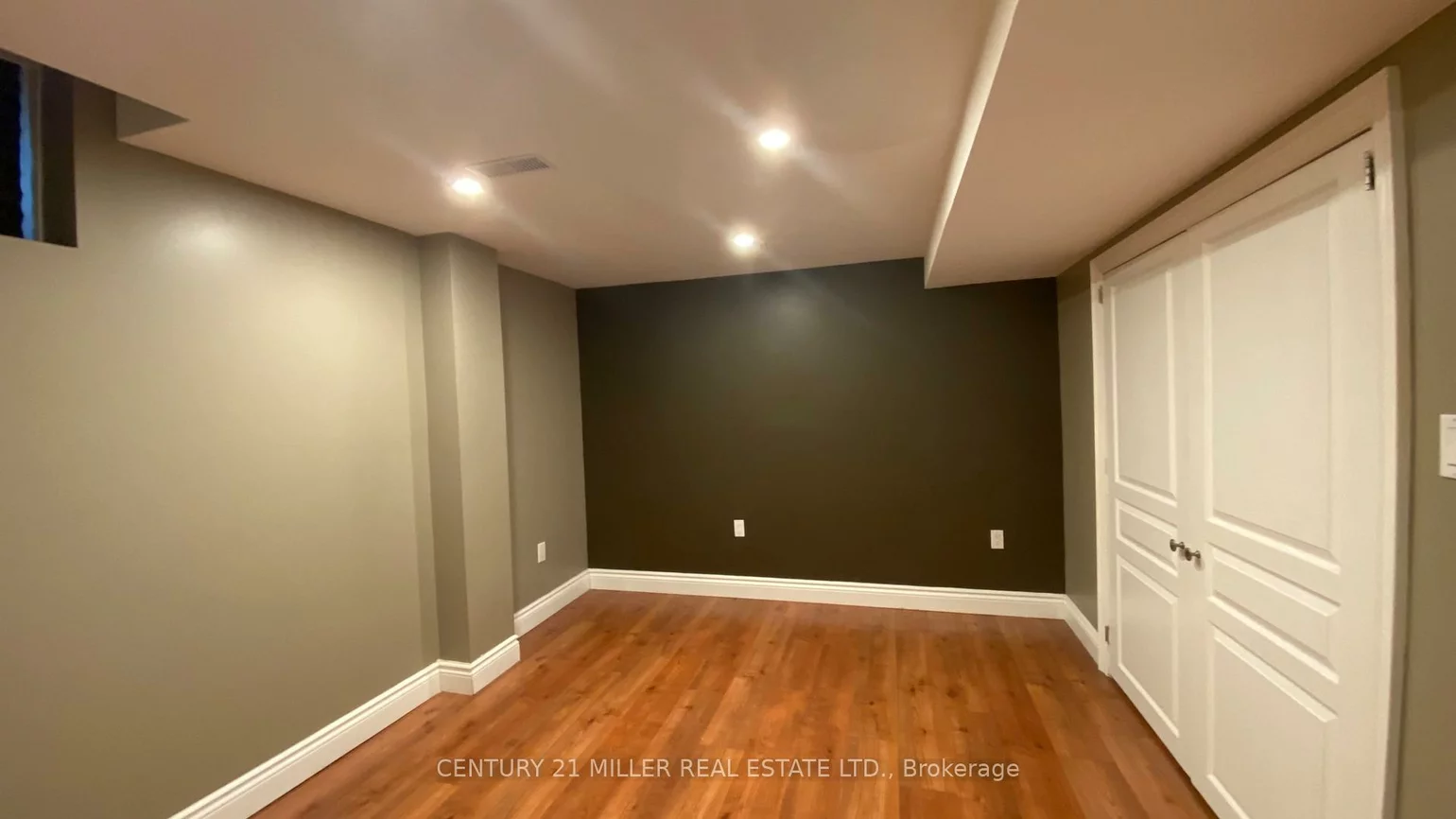 3384, Springflower, 1001 - BR Bronte, Oakville