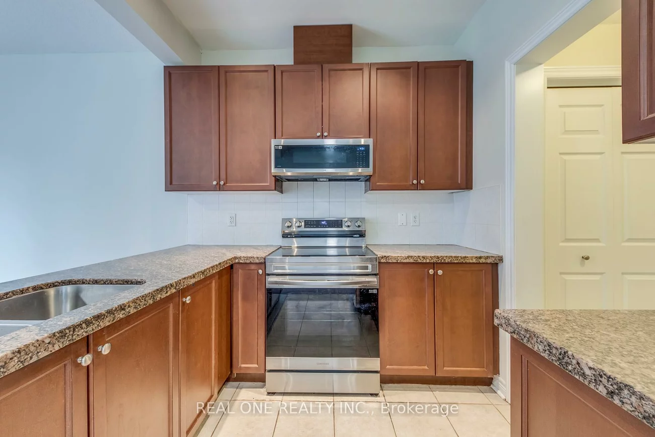 2319, Stone Glen, 1019 - WM Westmount, Oakville