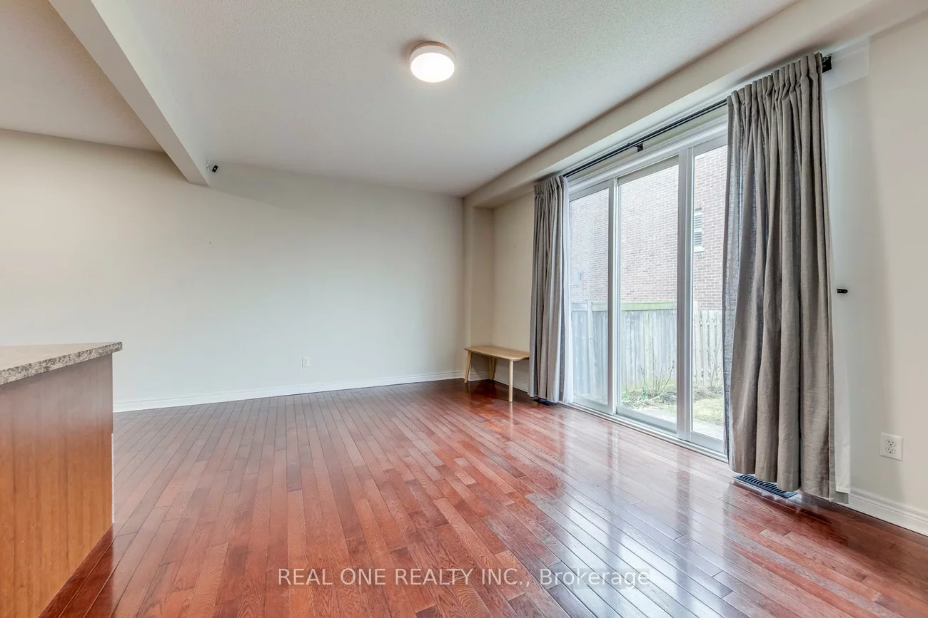 2319, Stone Glen, 1019 - WM Westmount, Oakville