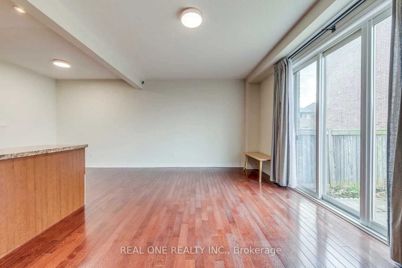 2319, Stone Glen, 1019 - WM Westmount, Oakville