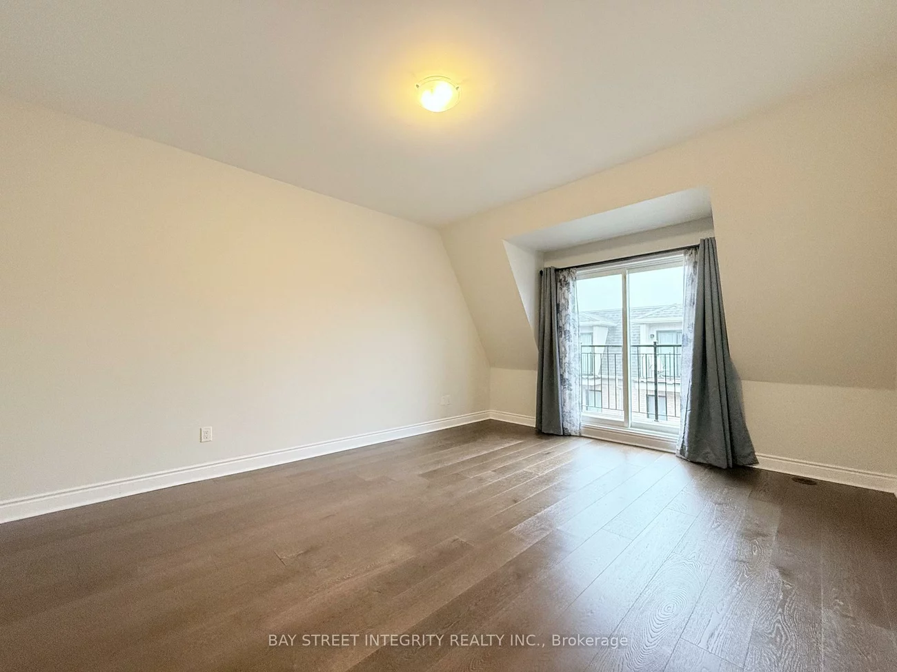 2160, Trafalgar, 1015 - RO River Oaks, Oakville