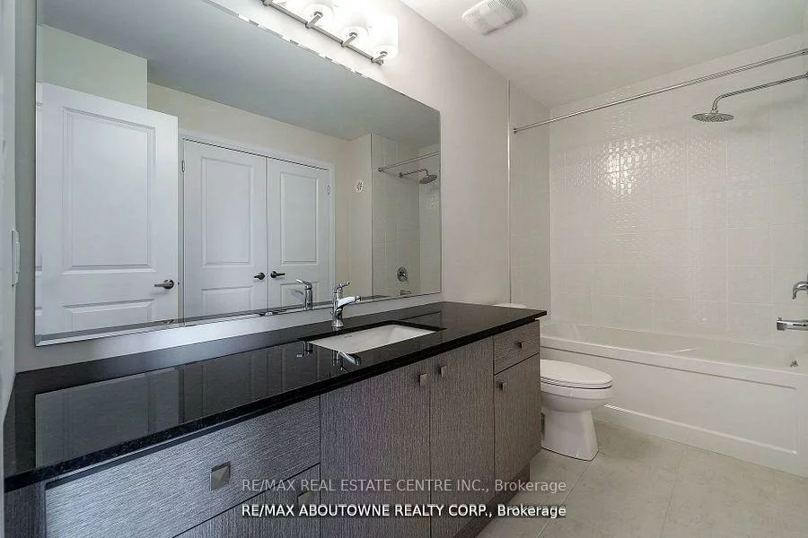 3511, Post, 1008 - GO Glenorchy, Oakville
