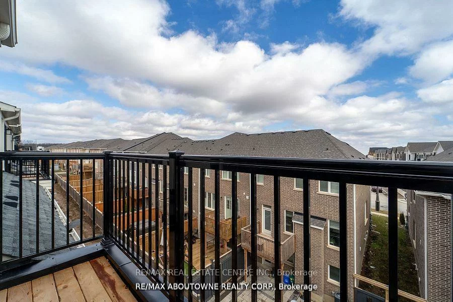 3511, Post, 1008 - GO Glenorchy, Oakville
