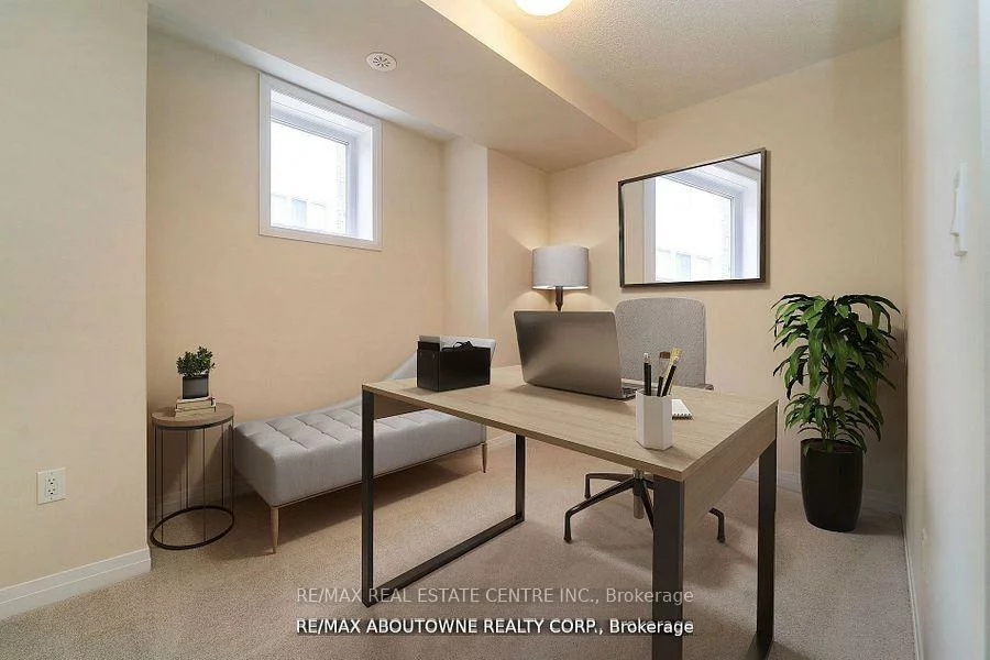 3511, Post, 1008 - GO Glenorchy, Oakville