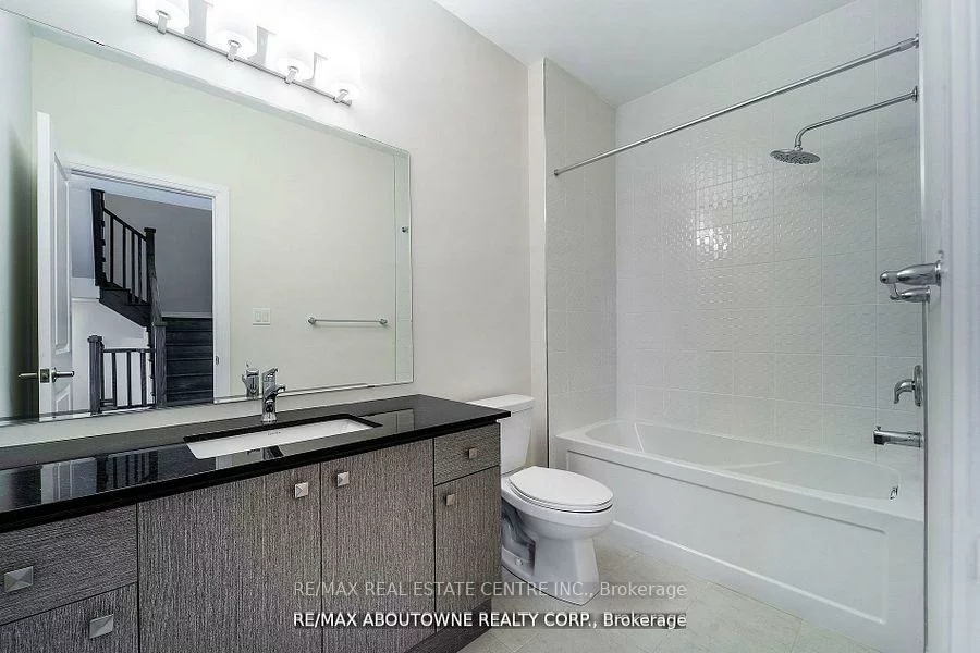 3511, Post, 1008 - GO Glenorchy, Oakville