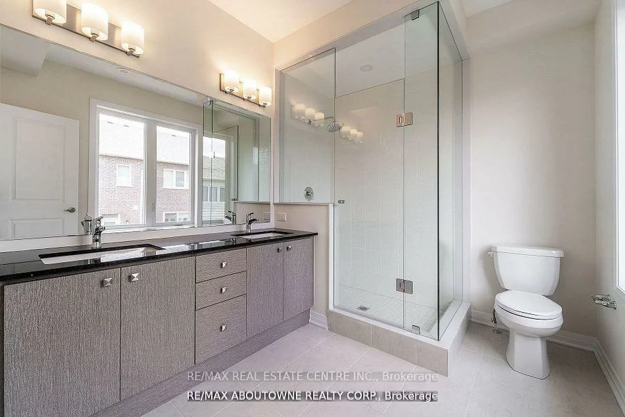 3511, Post, 1008 - GO Glenorchy, Oakville