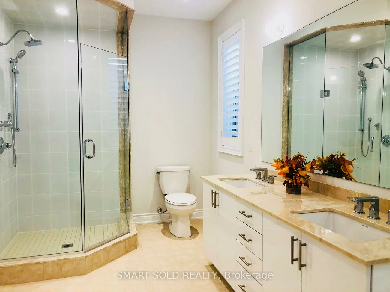 3221, Post, 1008 - GO Glenorchy, Oakville