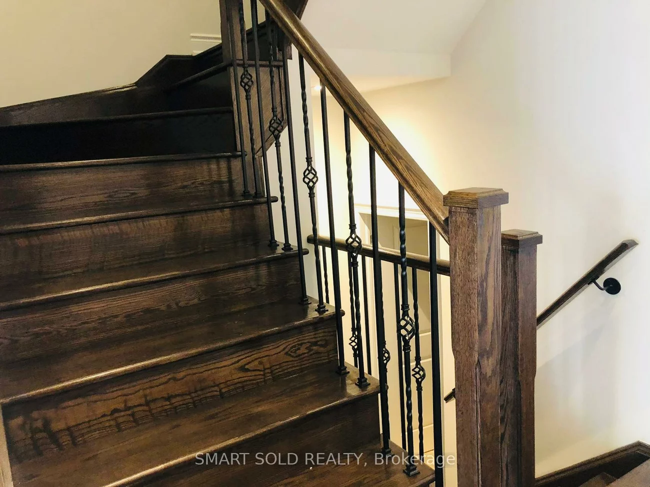 3221, Post, 1008 - GO Glenorchy, Oakville