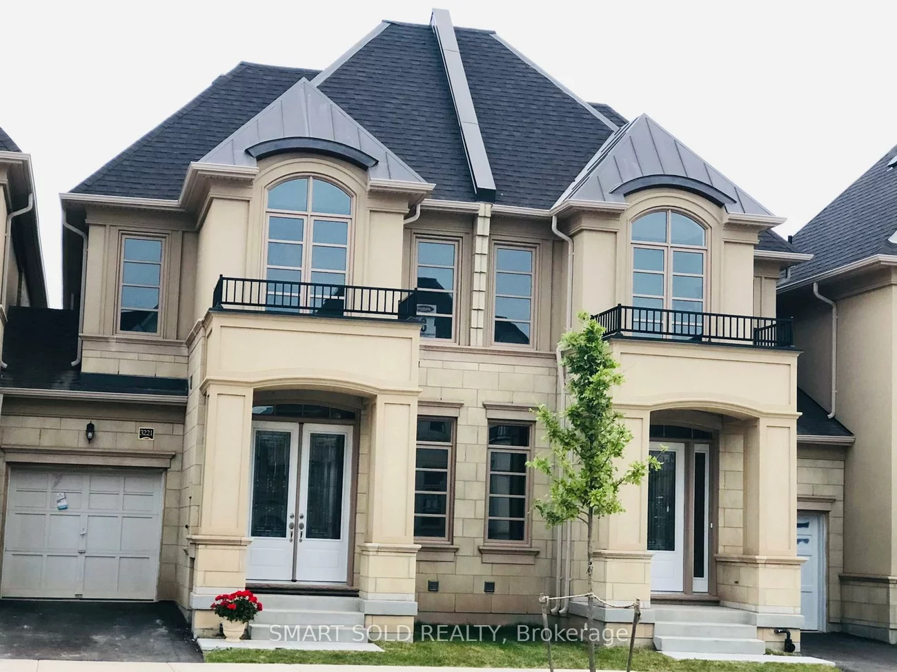 3221, Post, 1008 - GO Glenorchy, Oakville