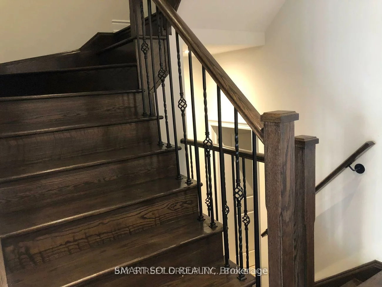 3221, Post, 1008 - GO Glenorchy, Oakville