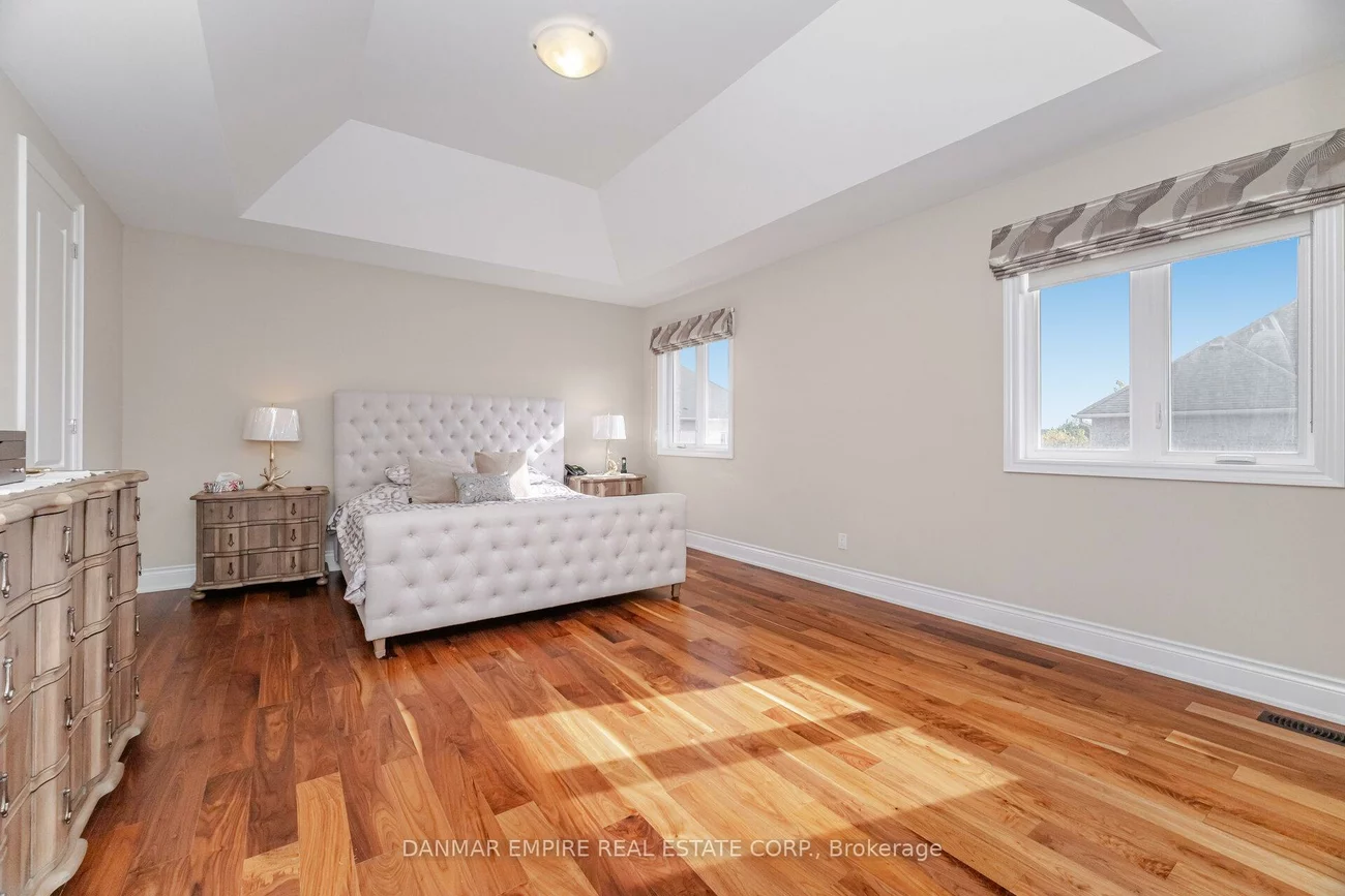 2118, Vineland, 1015 - RO River Oaks, Oakville