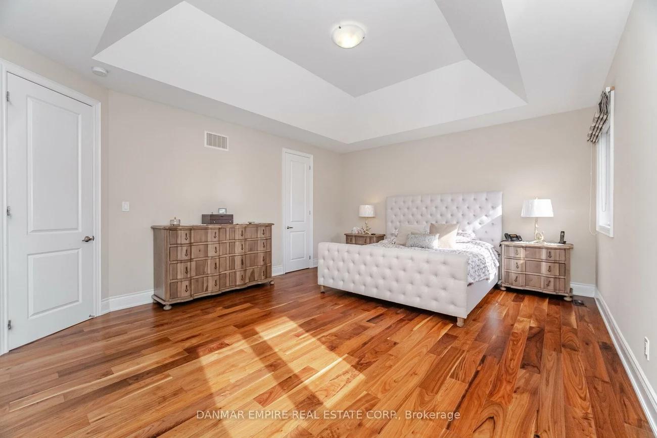 2118, Vineland, 1015 - RO River Oaks, Oakville