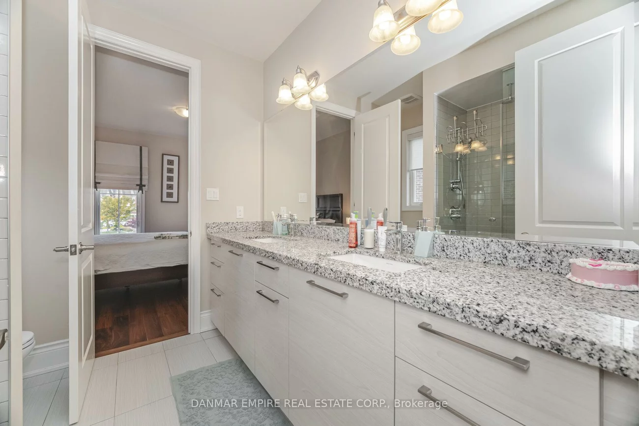 2118, Vineland, 1015 - RO River Oaks, Oakville
