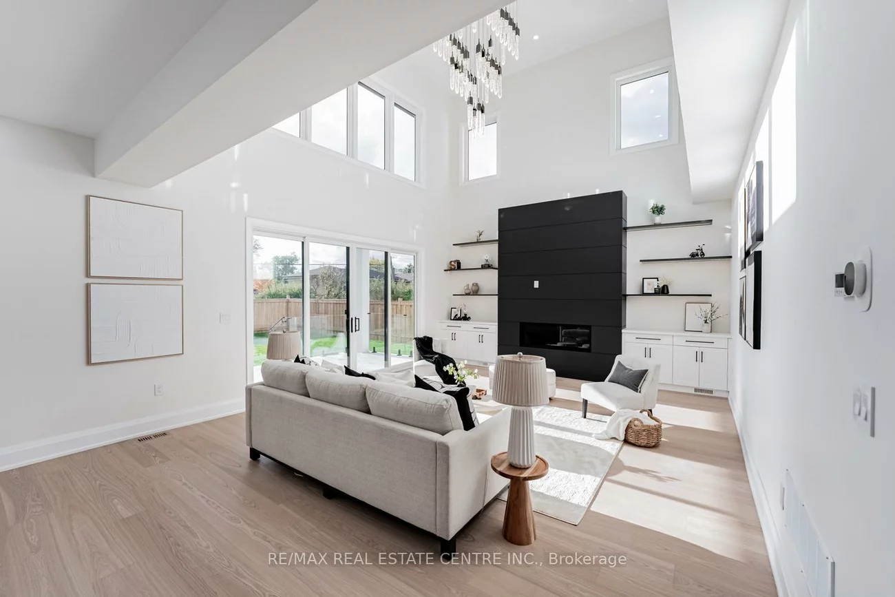 368, Weighton, 1020 - WO West, Oakville