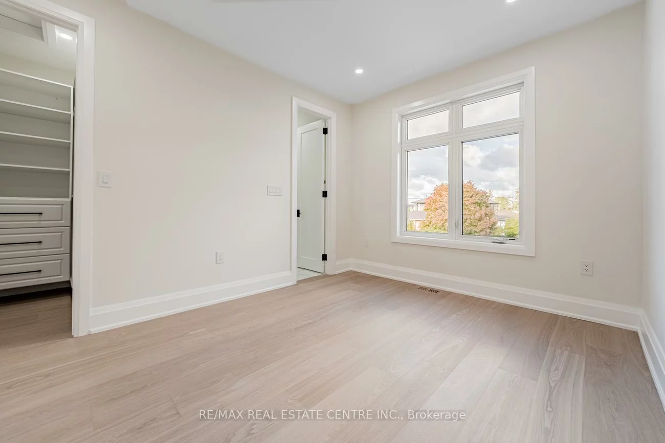 368, Weighton, 1020 - WO West, Oakville