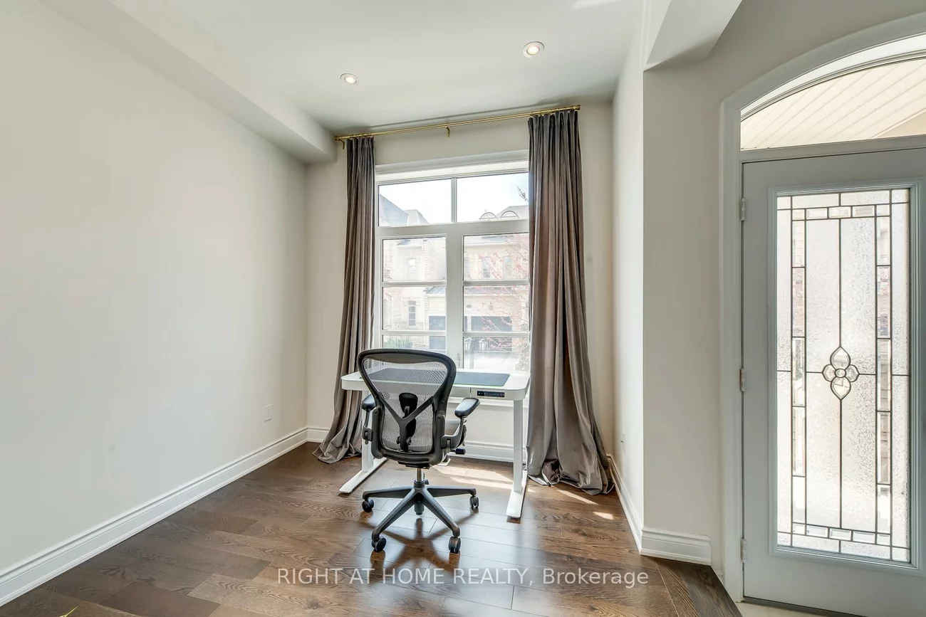 2441, Chateau, 1000 - BC Bronte Creek, Oakville