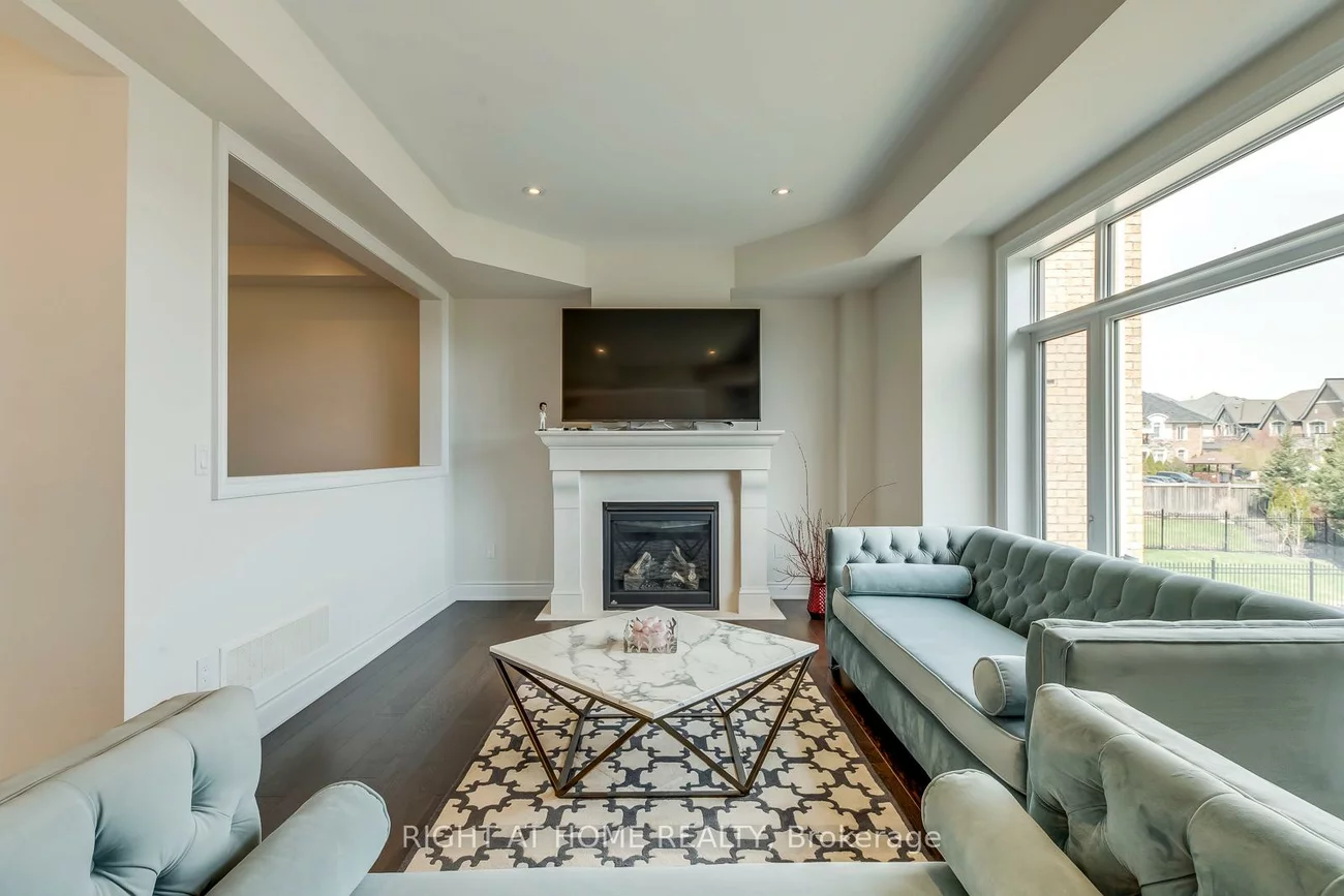 2441, Chateau, 1000 - BC Bronte Creek, Oakville
