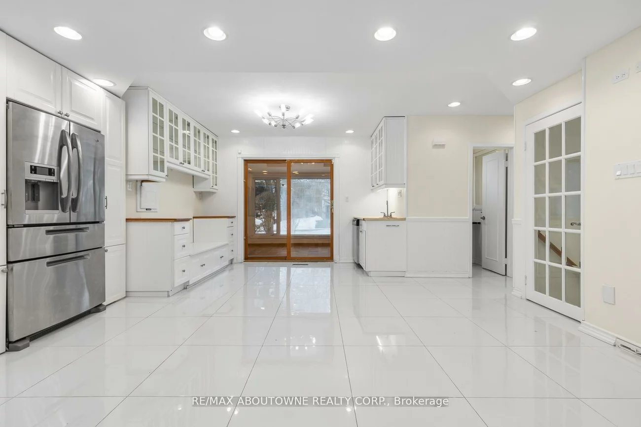 145, Wolfdale, 1017 - SW Southwest, Oakville