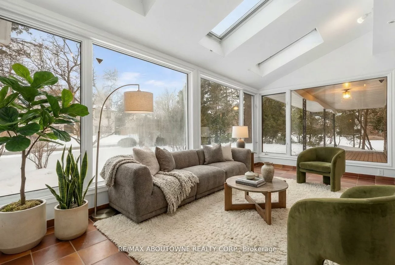 145, Wolfdale, 1017 - SW Southwest, Oakville