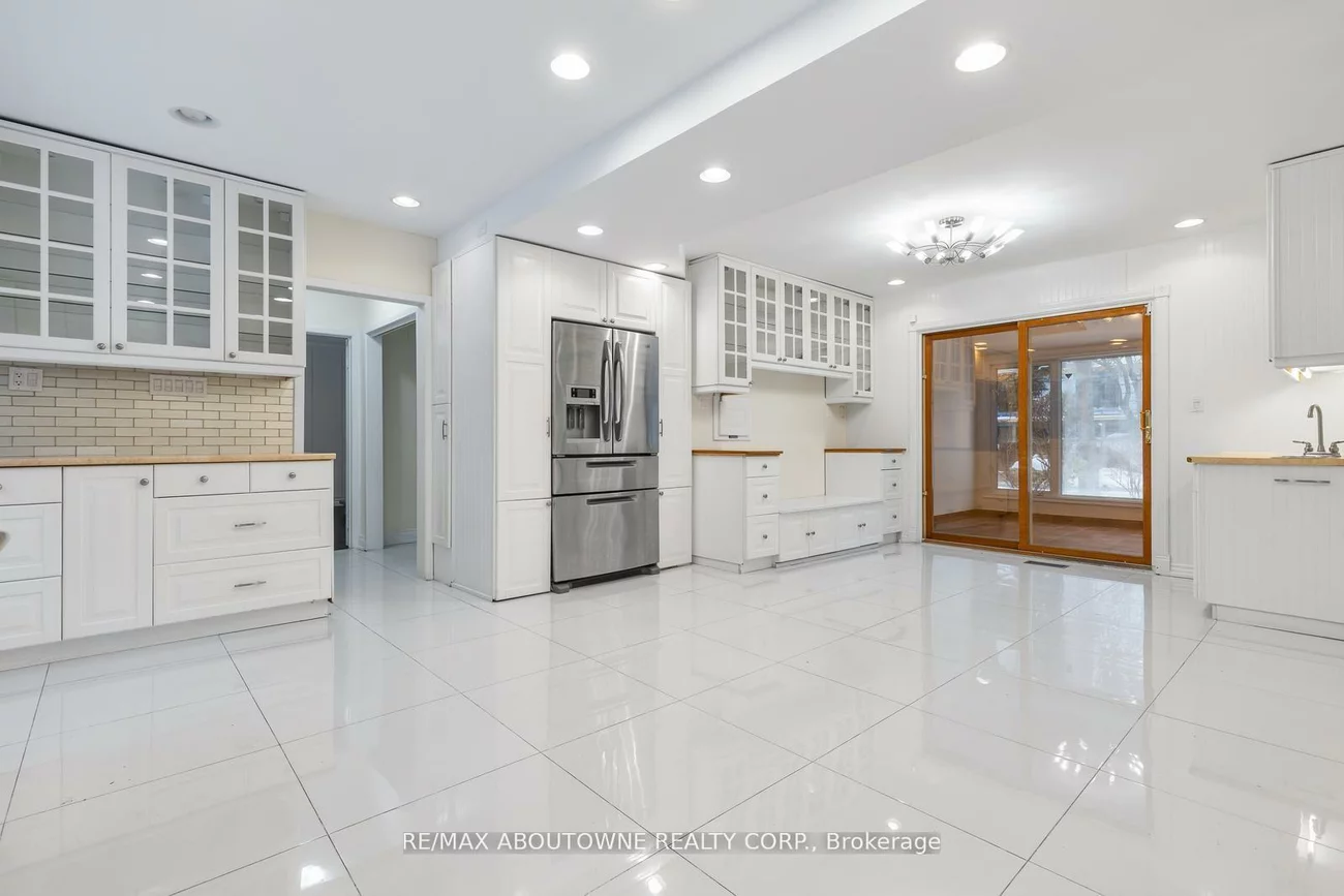 145, Wolfdale, 1017 - SW Southwest, Oakville