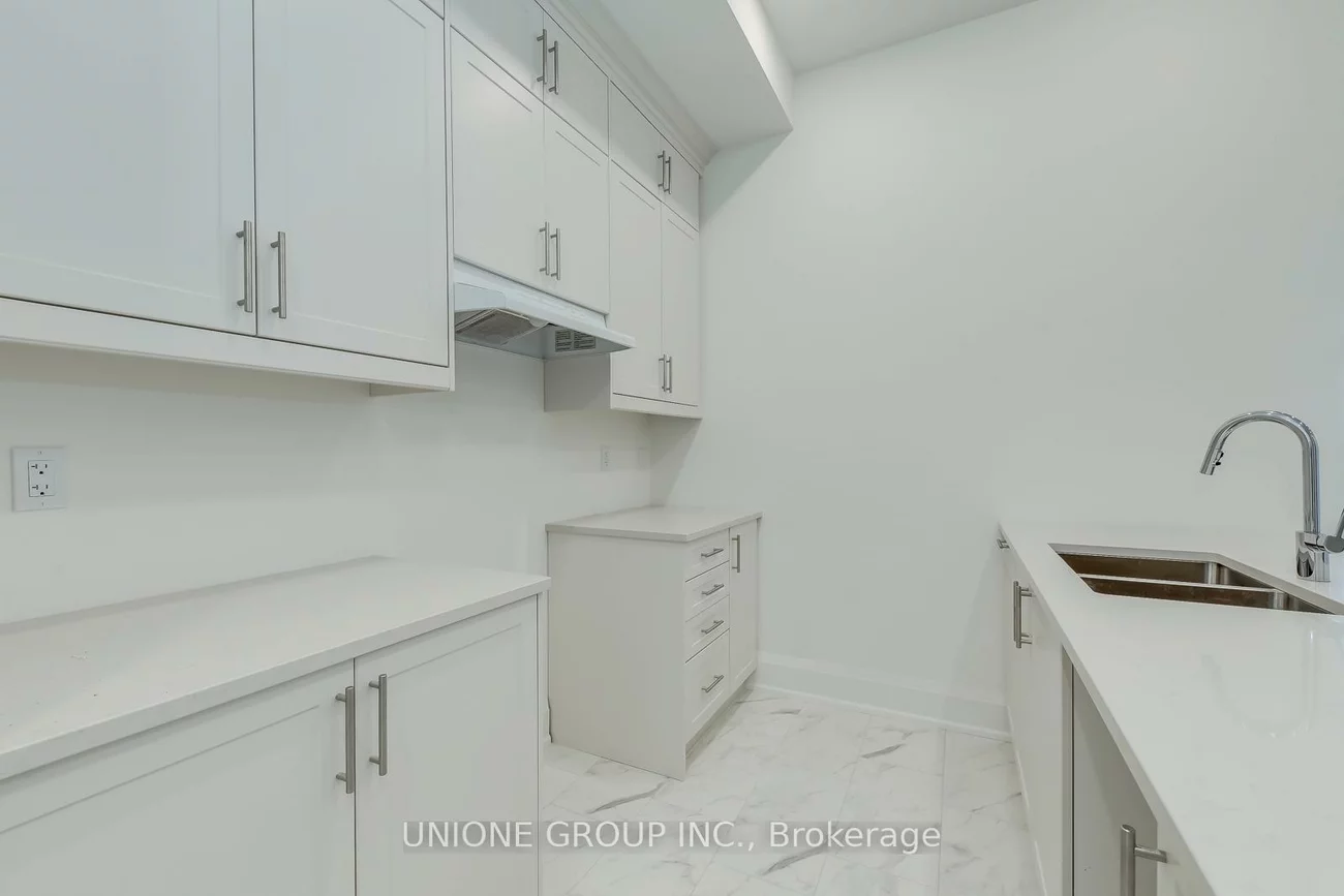 3312, Umar, 1008 - GO Glenorchy, Oakville