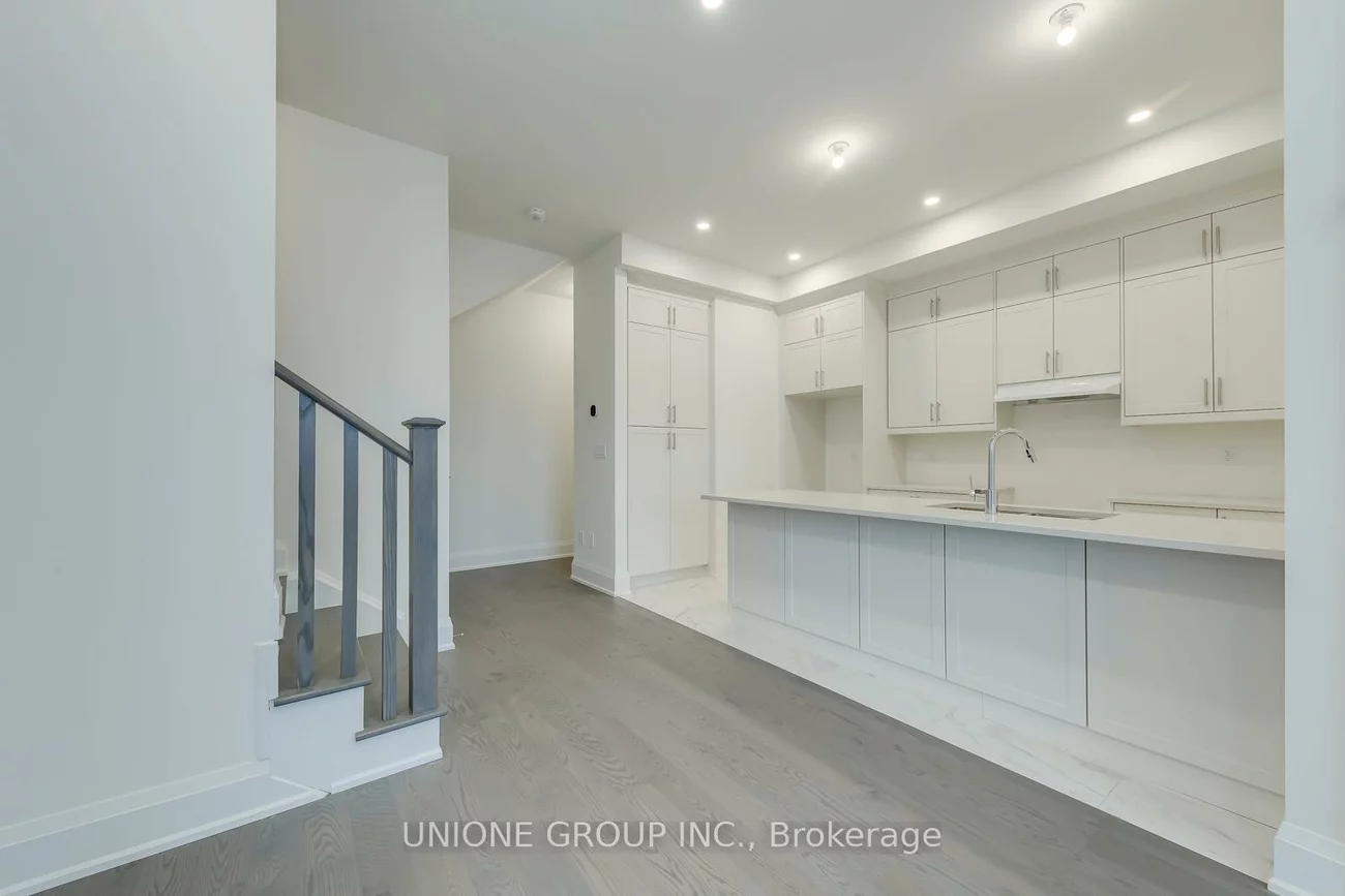 3312, Umar, 1008 - GO Glenorchy, Oakville