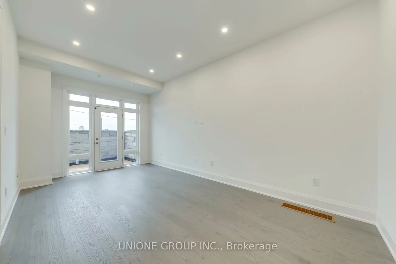 3312, Umar, 1008 - GO Glenorchy, Oakville