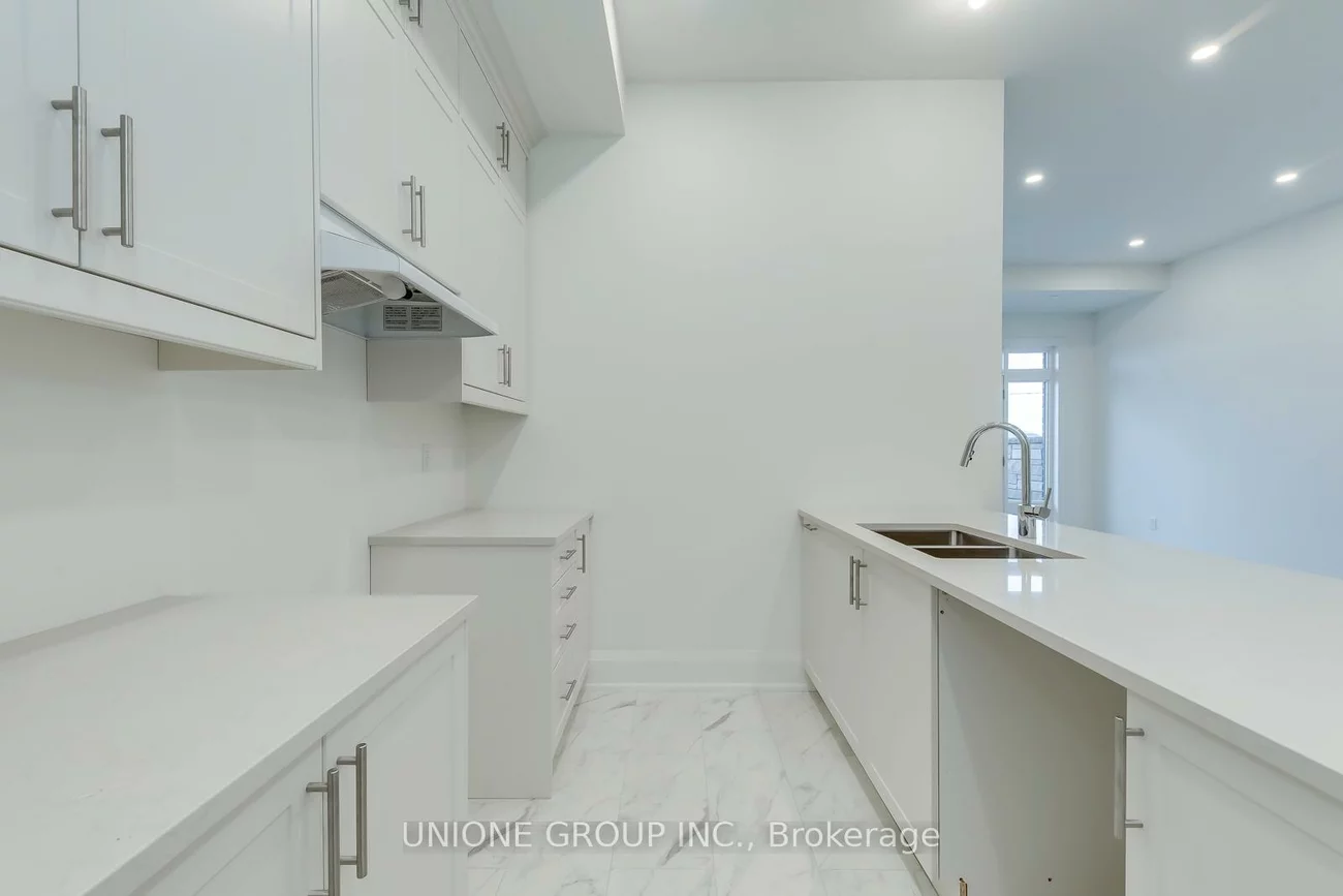 3312, Umar, 1008 - GO Glenorchy, Oakville
