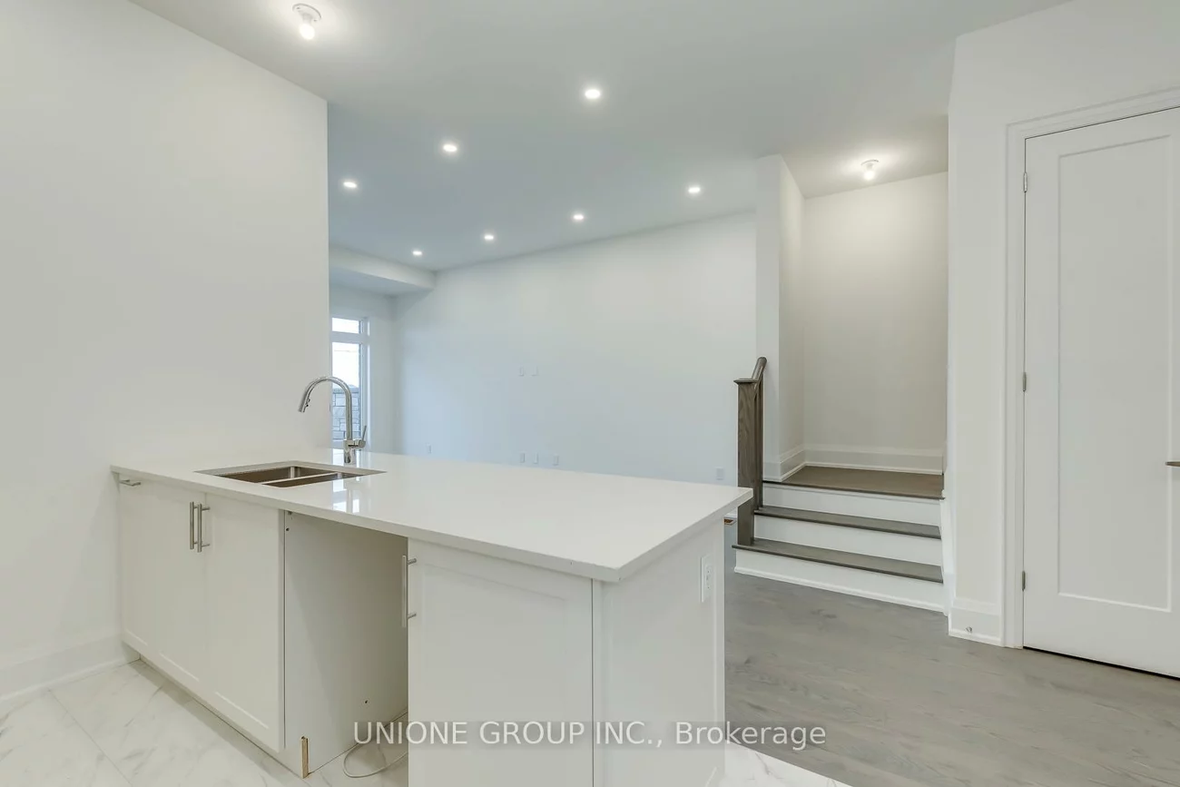 3312, Umar, 1008 - GO Glenorchy, Oakville