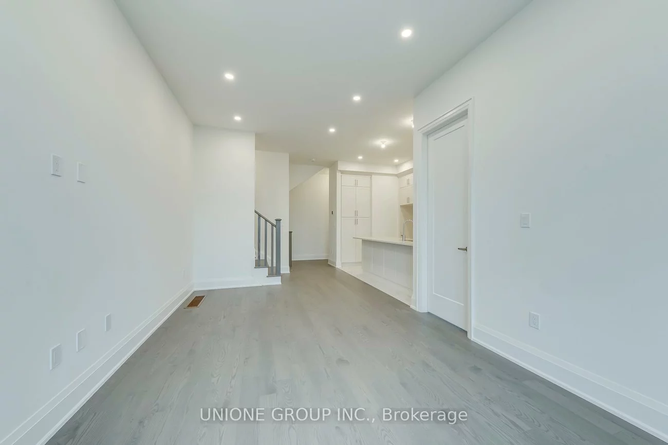 3312, Umar, 1008 - GO Glenorchy, Oakville
