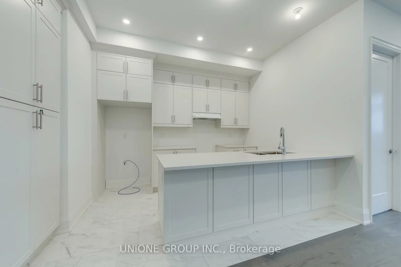 3312, Umar, 1008 - GO Glenorchy, Oakville