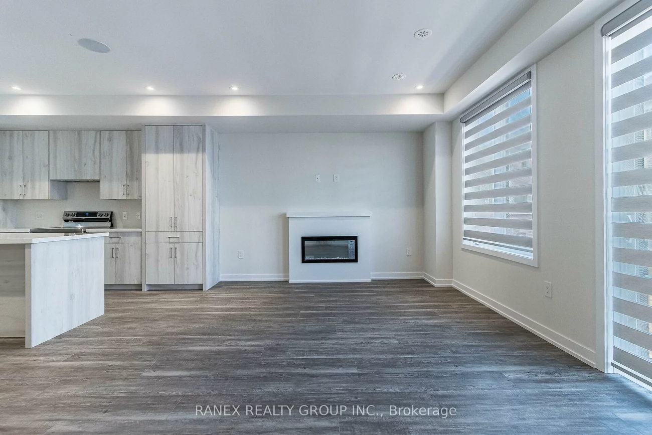 1339, Kaniv, 1012 - NW Northwest, Oakville