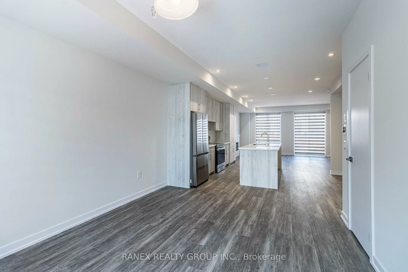 1339, Kaniv, 1012 - NW Northwest, Oakville