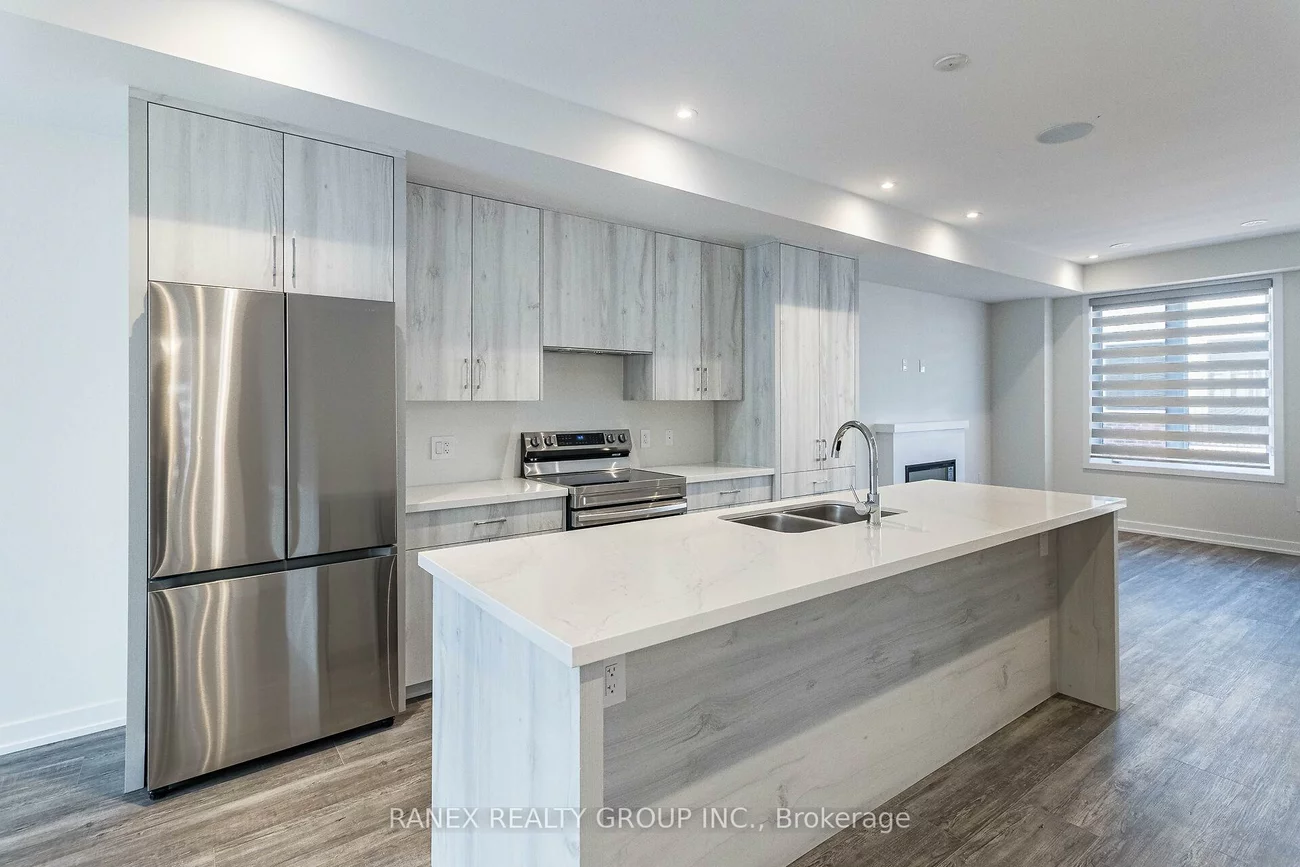 1339, Kaniv, 1012 - NW Northwest, Oakville
