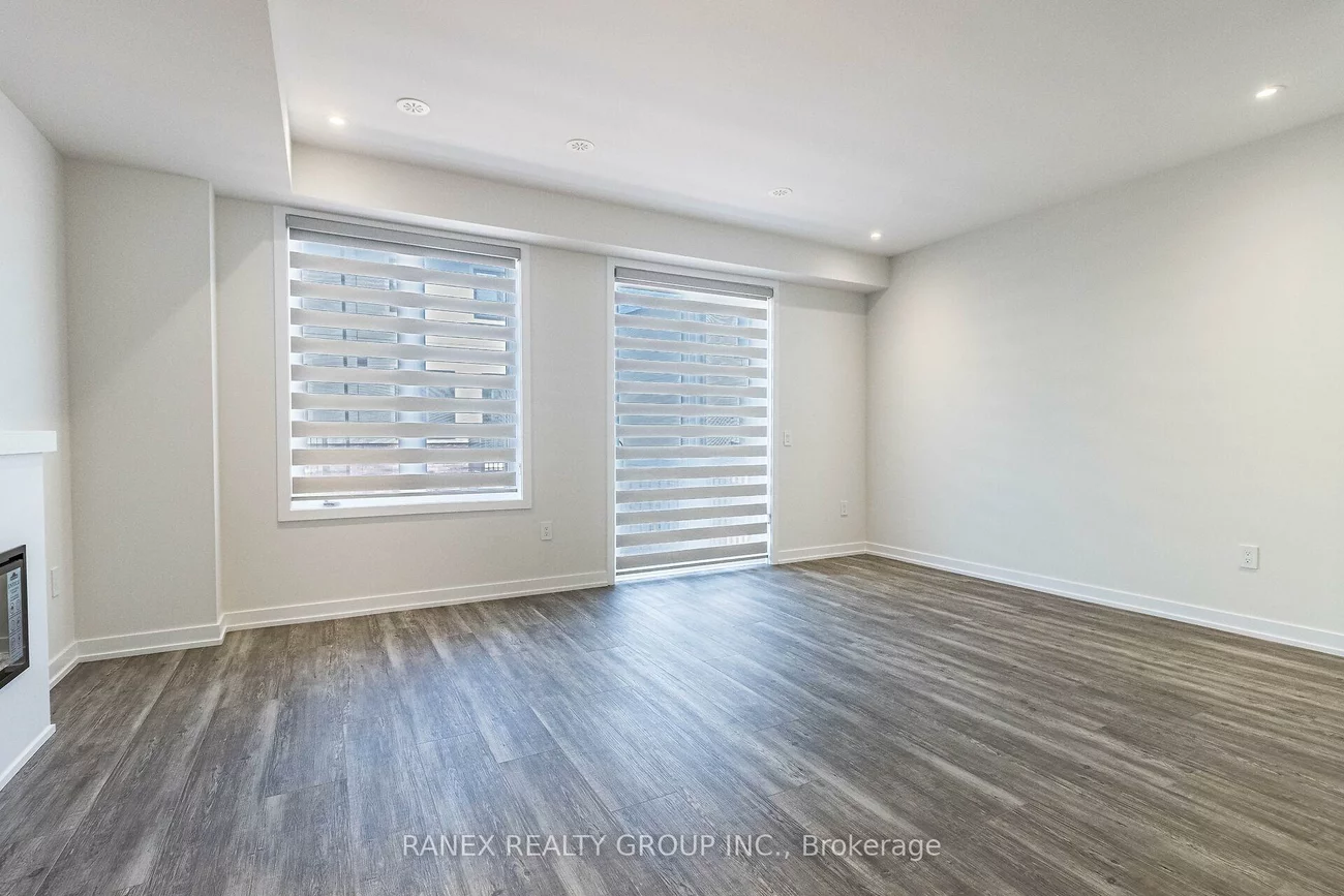 1339, Kaniv, 1012 - NW Northwest, Oakville