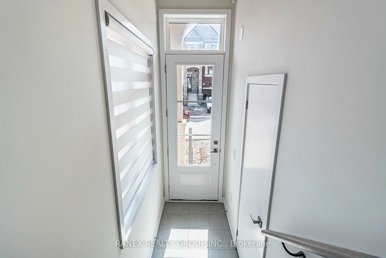 1339, Kaniv, 1012 - NW Northwest, Oakville