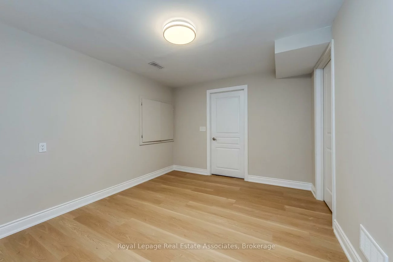 3349, Springflower, 1001 - BR Bronte, Oakville