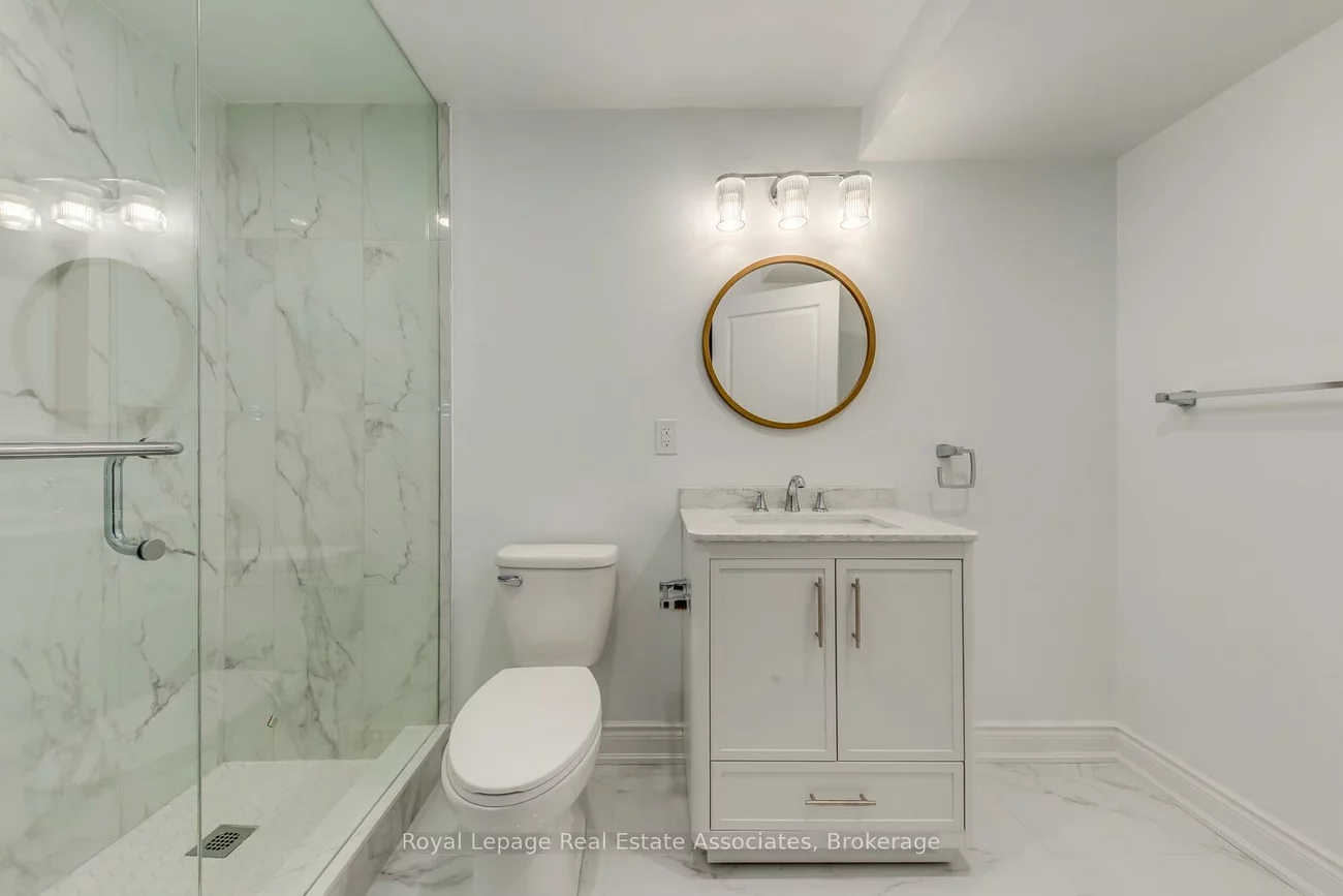 3349, Springflower, 1001 - BR Bronte, Oakville