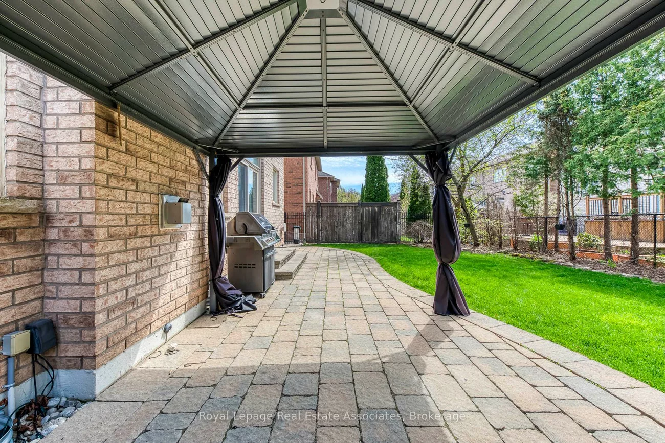 3349, Springflower, 1001 - BR Bronte, Oakville