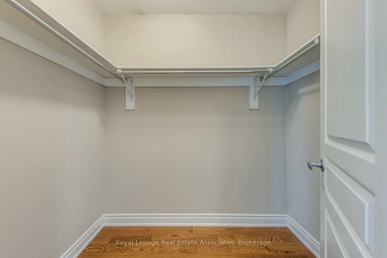 3349, Springflower, 1001 - BR Bronte, Oakville